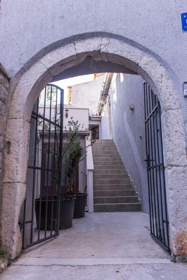 Apartment Old Town Mariolina Veglia Exterior foto